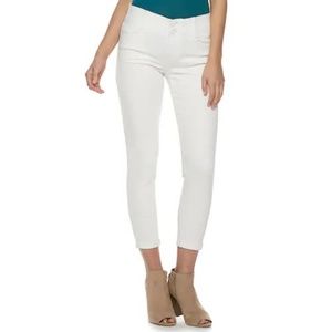 NWT Cuffed Capri Skinny Jeans Tummy Control